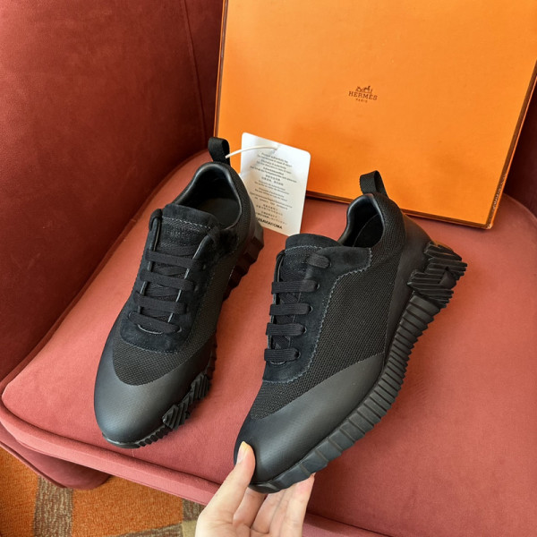 H**mes sneaker
