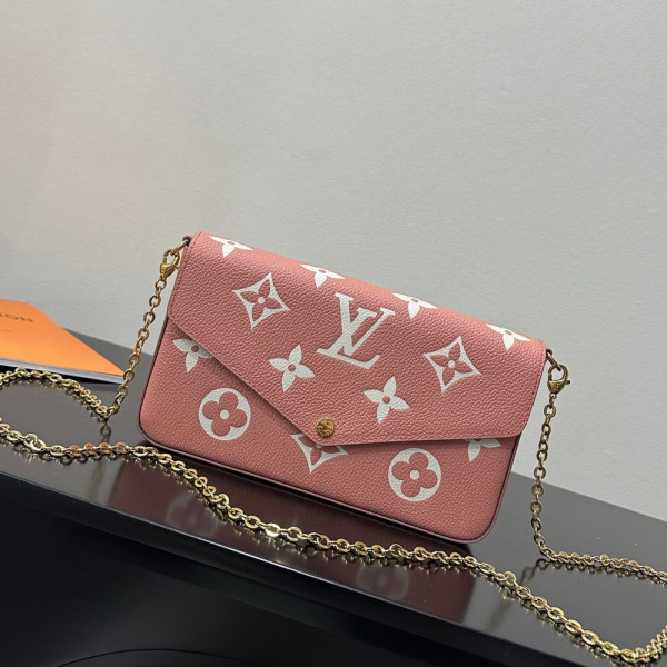 l**is V*t*n pochette fÉlicie