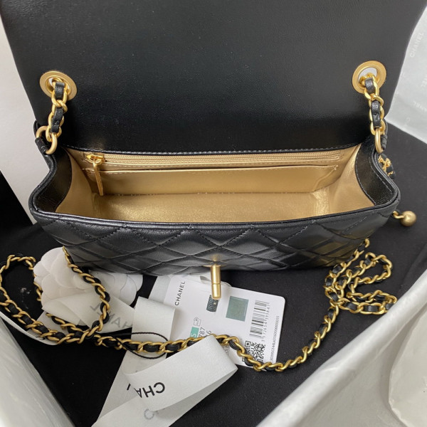 CL FLAP BAG