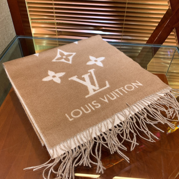 l**is V*t*n reykjavik scarf