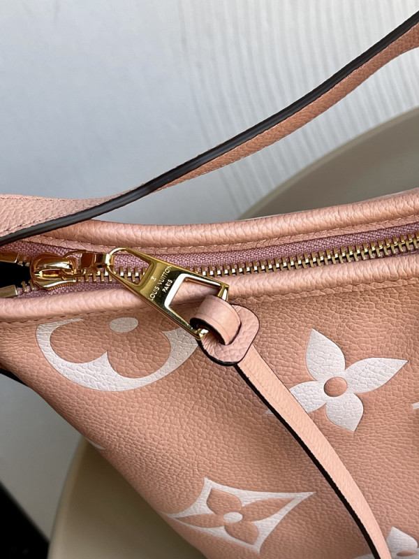 l**is V*t*n carryall pm