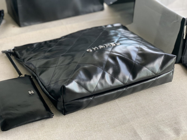 CL LARGE 22 HANDBAG