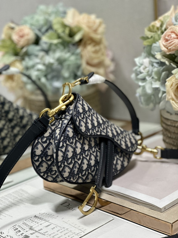 D*or saddle bag