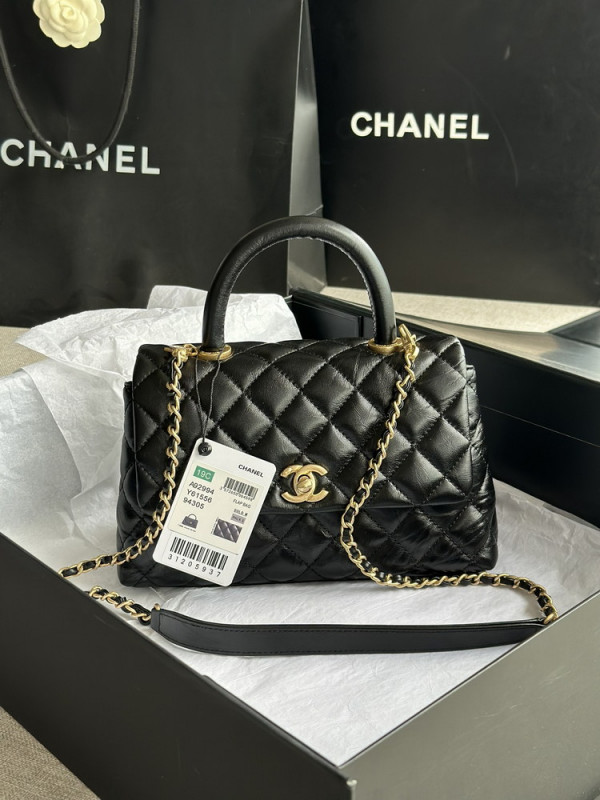 CL FLAP BAG WITH TOP HANDLE