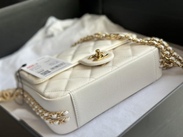 CL MINI FLAP BAG