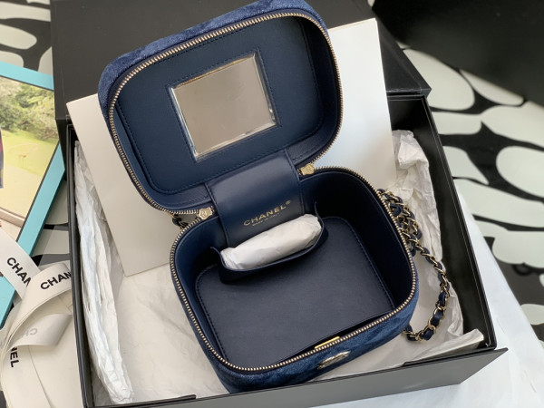 CL VANITY CASE