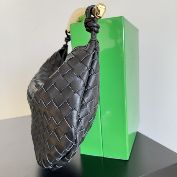 Bo*te*ga ve*ne*ta classic sardine top handle bag
