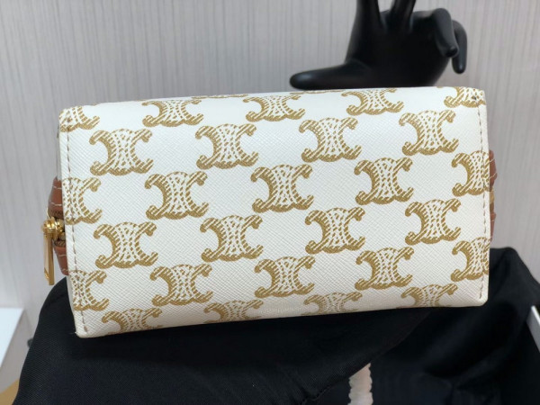 Ce**e clutch on chain in triomphe canvas