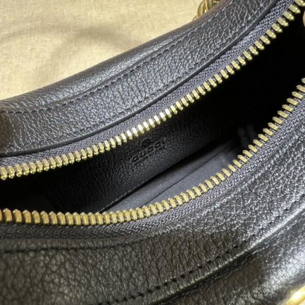 G*u*i aphrodite small shoulder bag