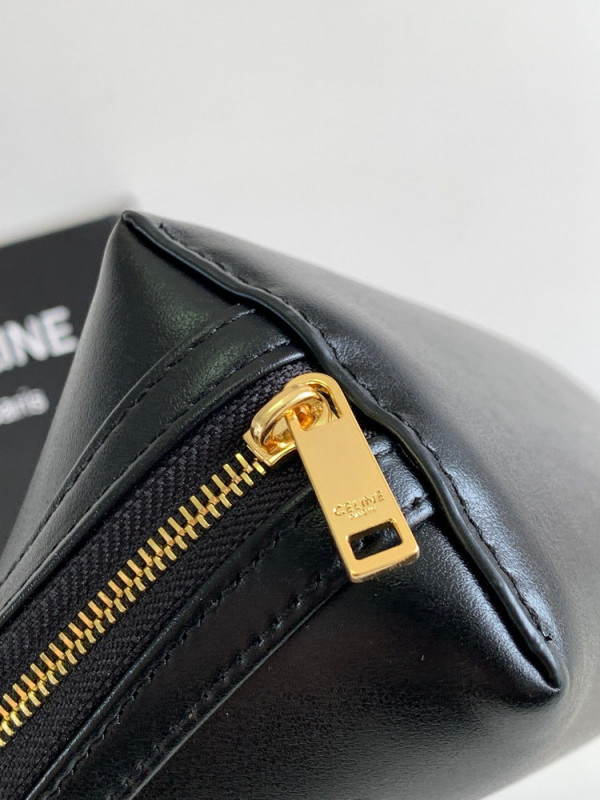 Ce**e clutch on chain cuir triomphe