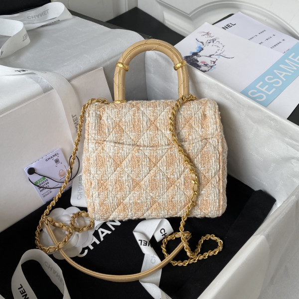CL FLAP BAG WITH TOP HANDLE