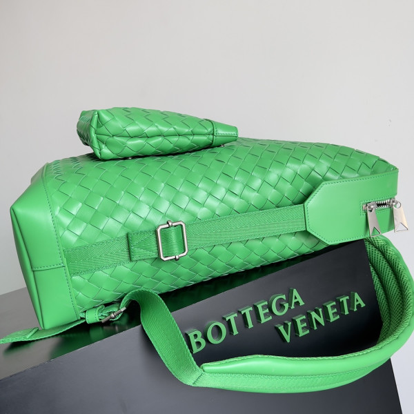 Bo*te*ga ve*ne*ta arco backpack