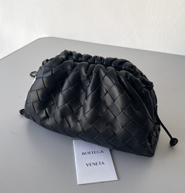 Bo*te*ga ve*ne*ta mini pouch