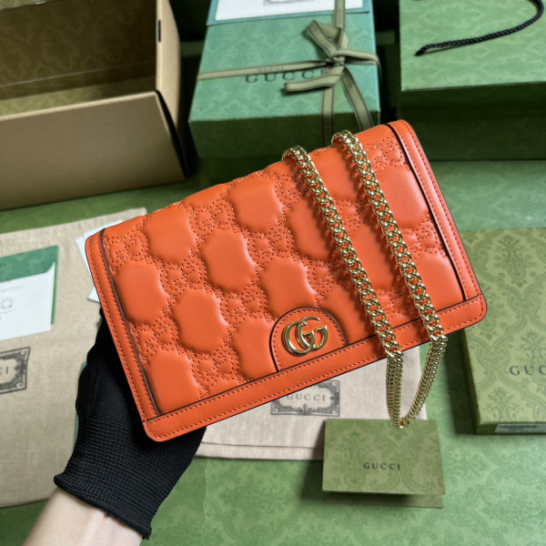 G*u*i gg matelassÉ chain wallet
