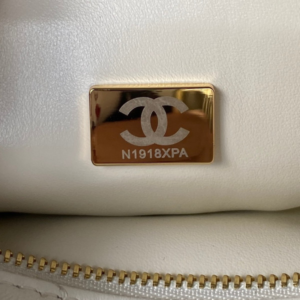 CL BAG WITH TOP HANDLE