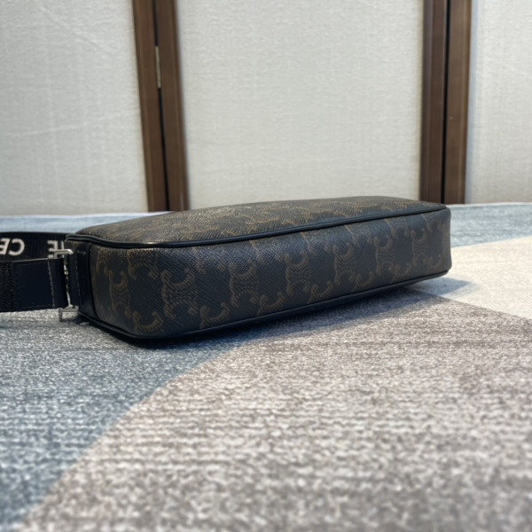 Ce**e messenger bag