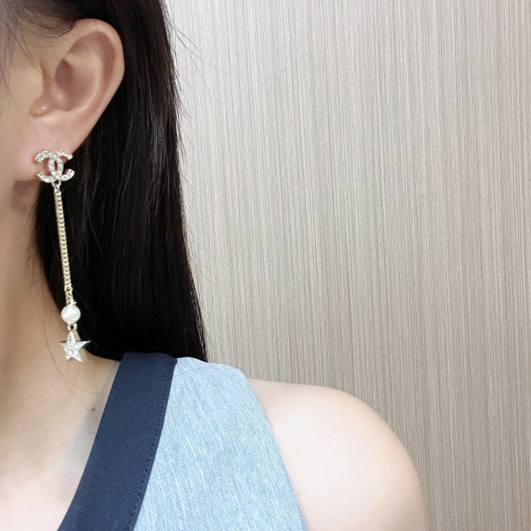 CL EARRINGS
