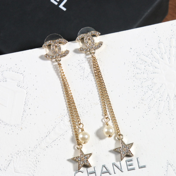 CL EARRINGS