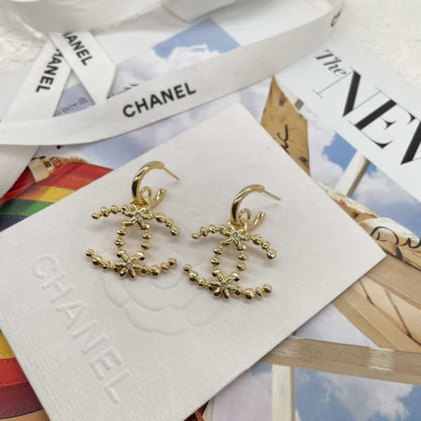 CL EARRINGS