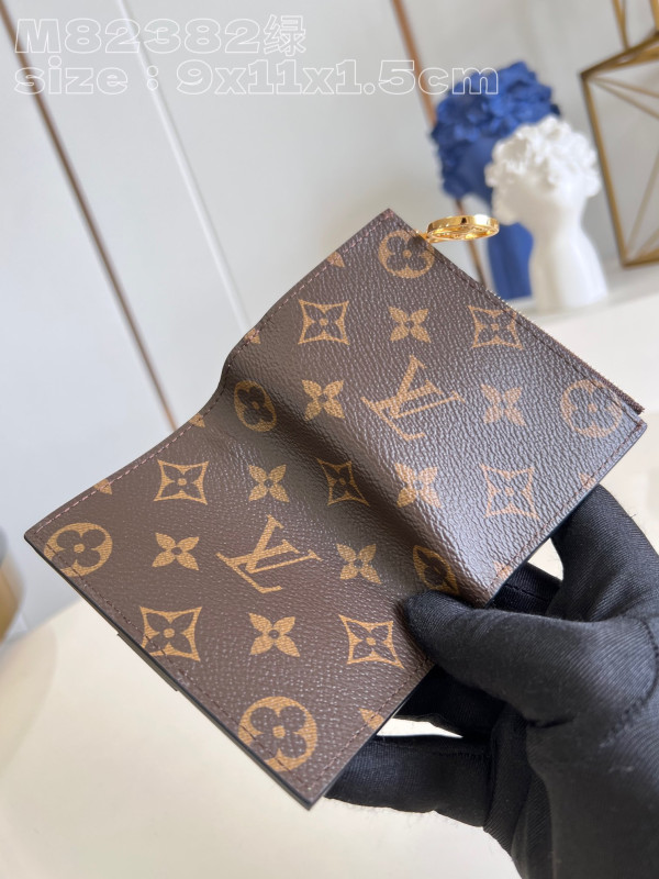 l**is V*t*n lisa wallet