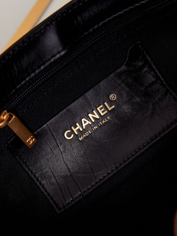 CL SMALL TOTE