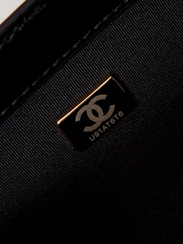 CL SMALL TOTE