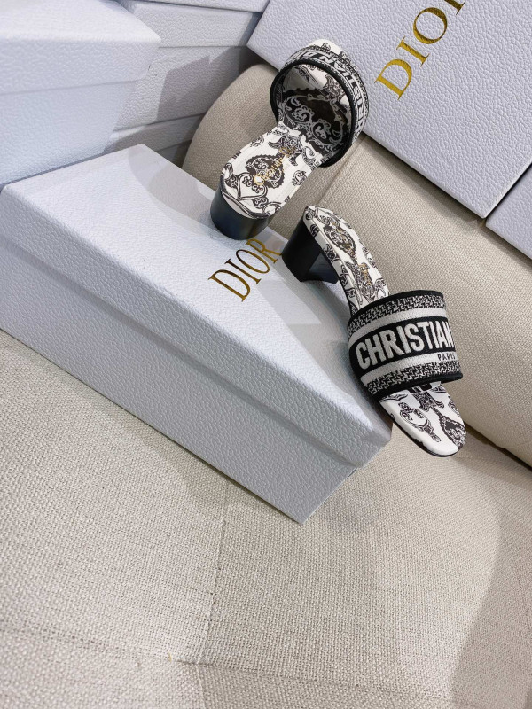 D*or dway heeled slide