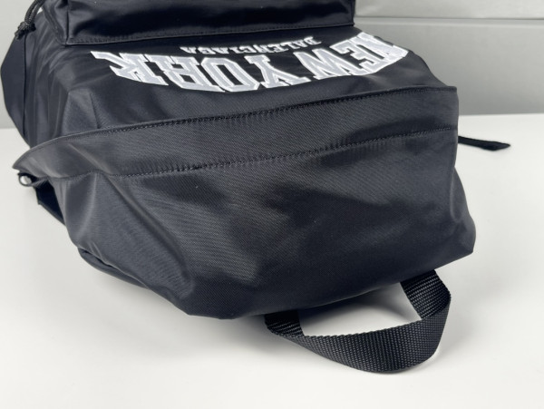 Ba*len*cia*ga backpack