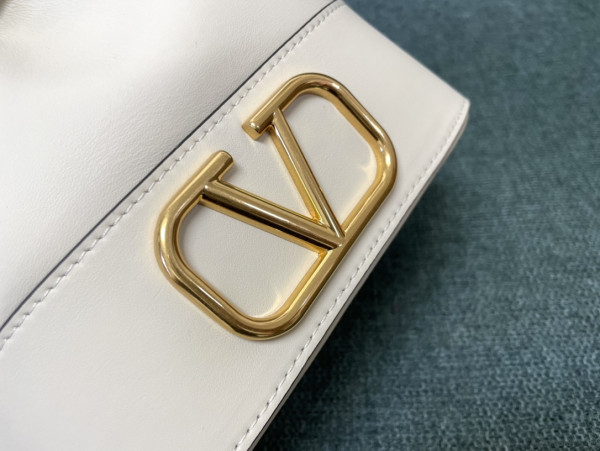 VALENTINO MINI BUCKET BAG IN NAPPA WITH VLOGO SIGNATURE CHAIN