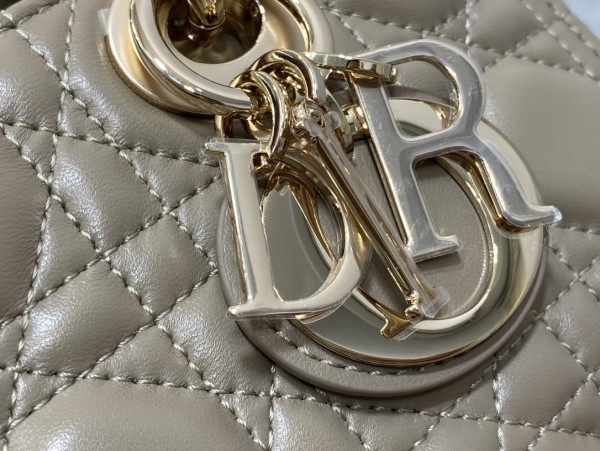 D*or lady d-joy bag