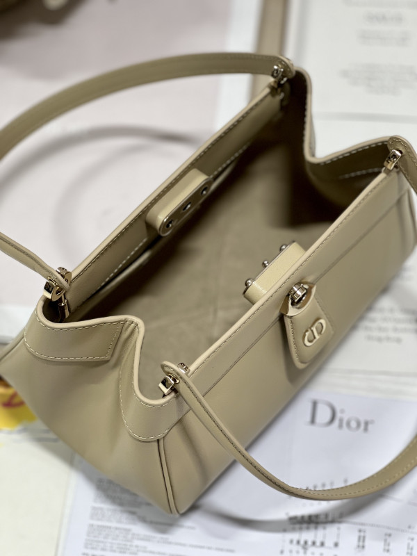 D*or key bag