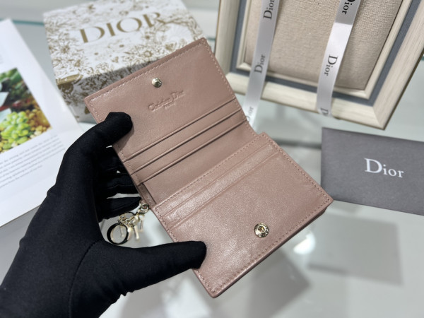 D*or wallet