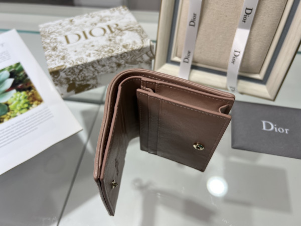D*or wallet