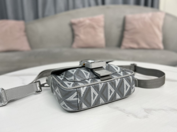 D*or mini hit the road bag with strap