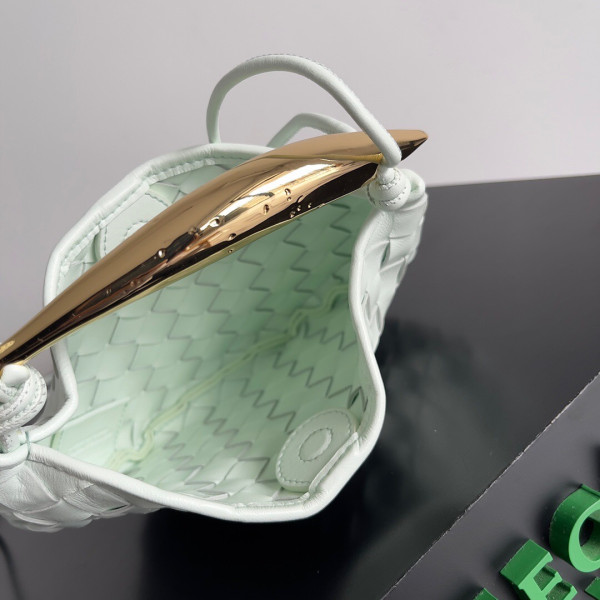 Bo*te*ga ve*ne*ta mini sardine top handle bag
