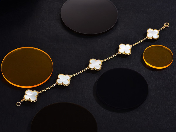 Van Cleef & Arpels Perlée BRACELET