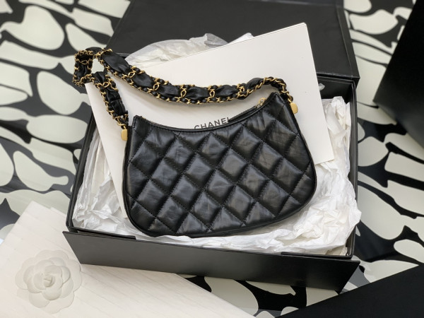 CL HOBO HANDBAG