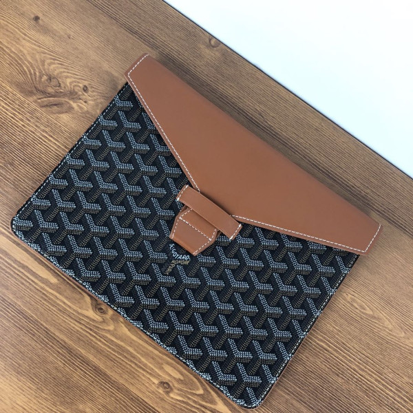 Go*ard commando envelope clutch