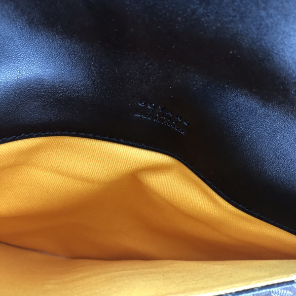 Go*ard commando envelope clutch