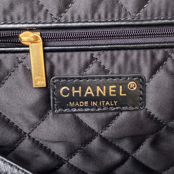 CL 22 SMALL HANDBAG