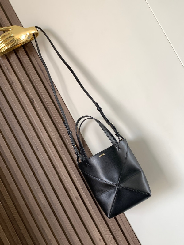 LOEWE Puzzle Fold Tote in shiny calfskin