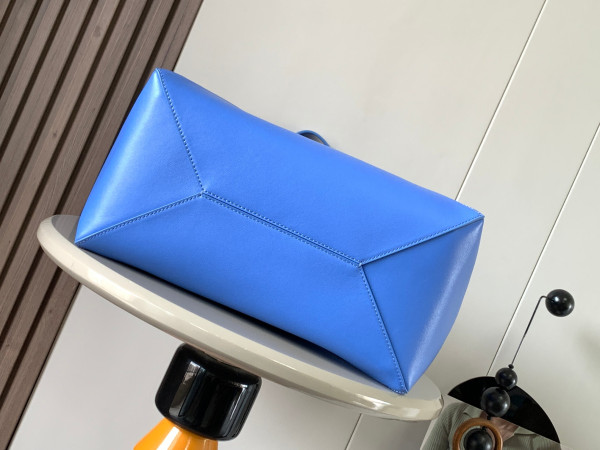 LOEWE Puzzle Fold Tote in shiny calfskin