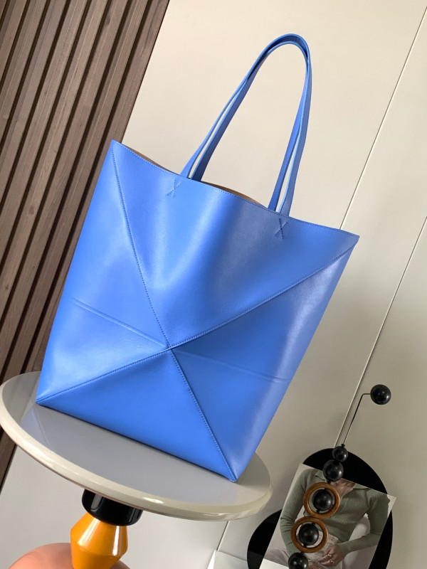 LOEWE Puzzle Fold Tote in shiny calfskin