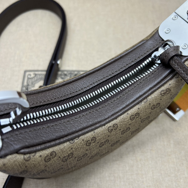 G*u*i attache mini bag
