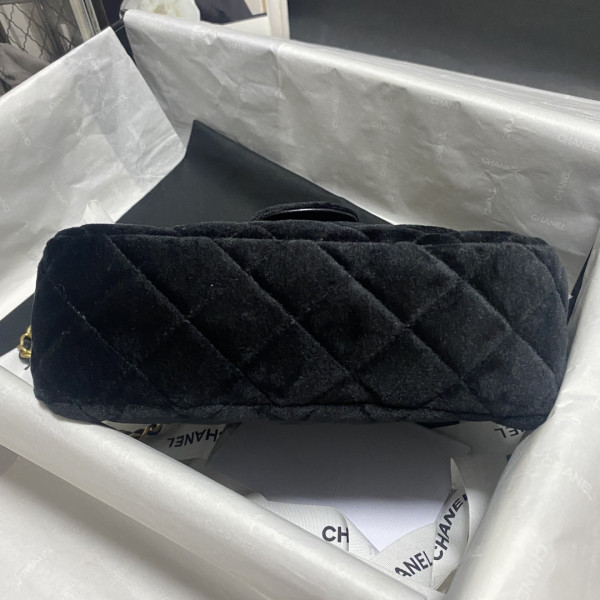 CL SMALL HOBO HANDBAG