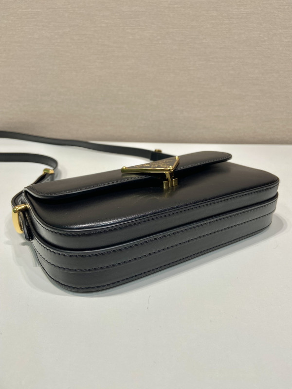 Pra*a patent bag-20*10*4cm