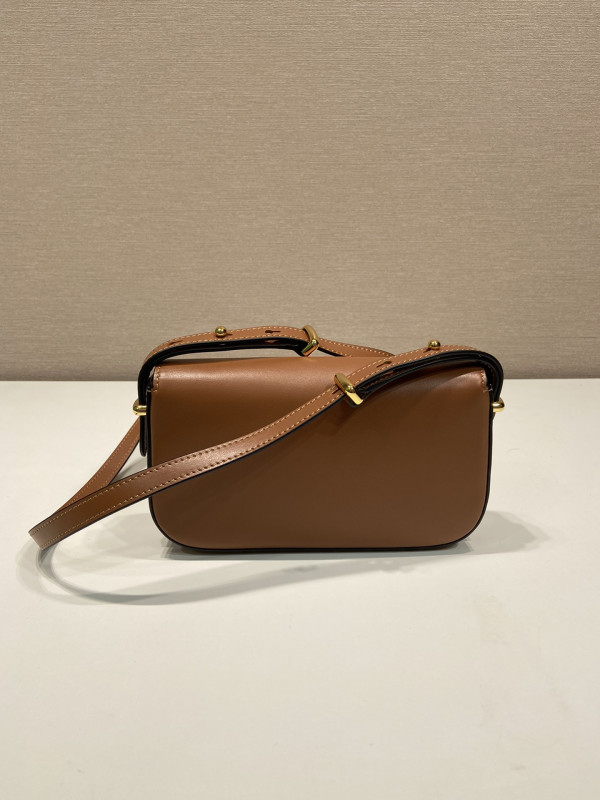 Pra*a patent bag-20*10*4cm