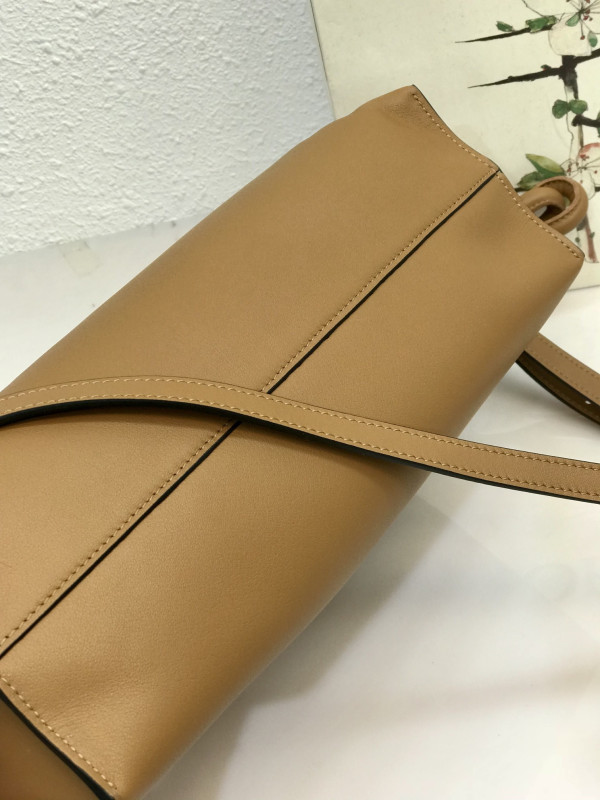 LOEWE Flamenco clutch