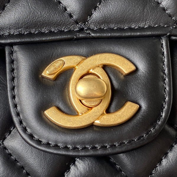 CL MINI FLAP BAG