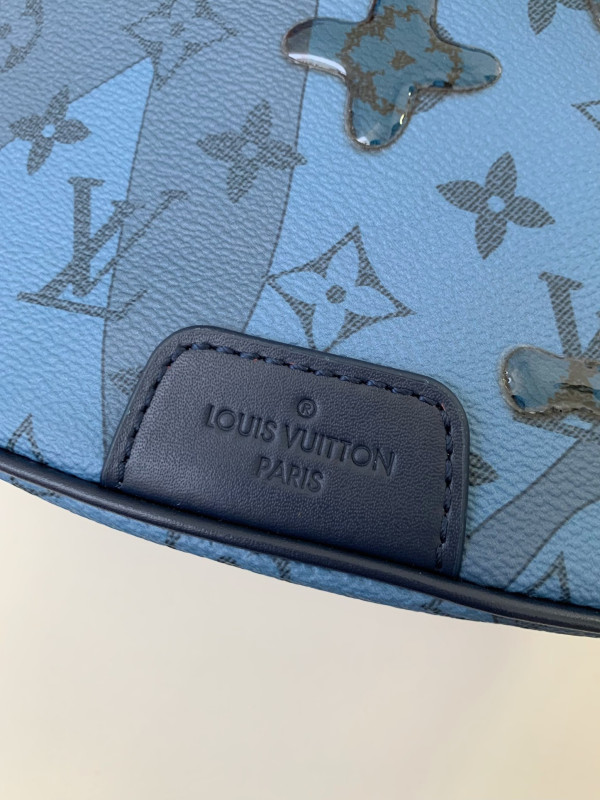 l**is V*t*n discovery bumbag